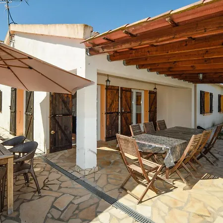 Ferienhaus Awesome In Linguizetta With Swimming Pool *